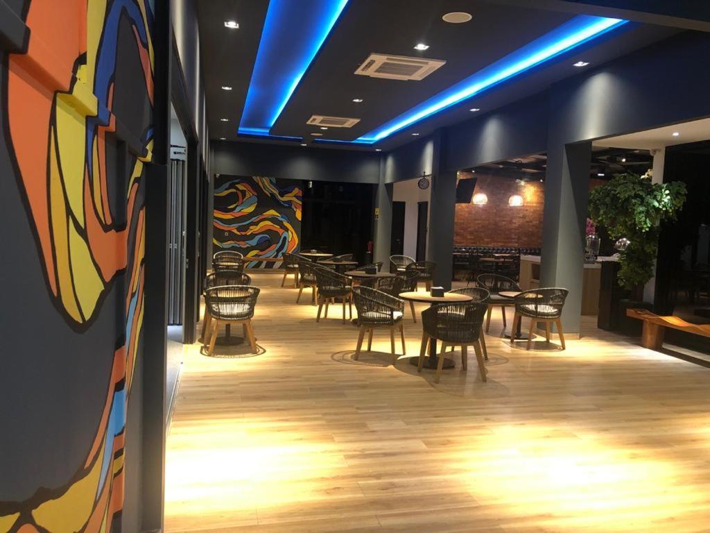 Grand Caman Hotel Bekasi Eksteriør bilde